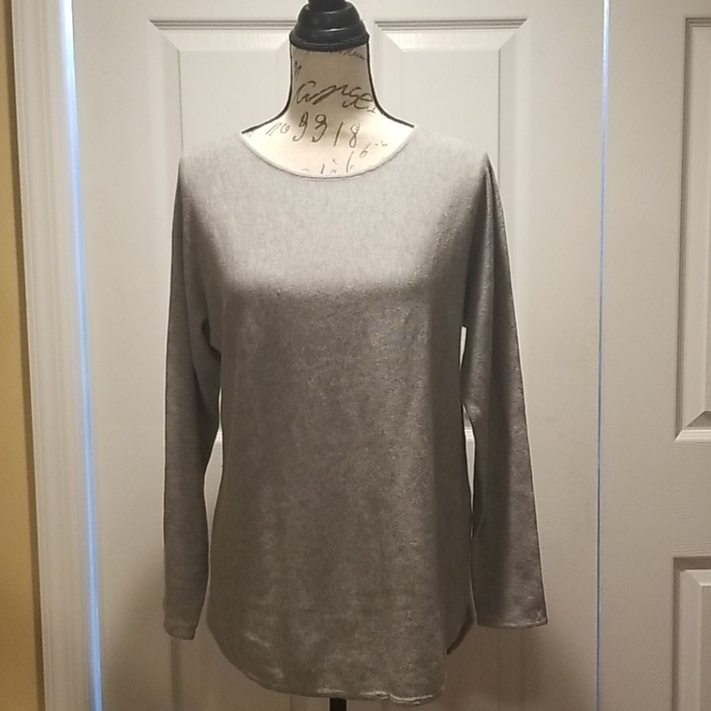 NWT Woman's Michael Kors top....size small..